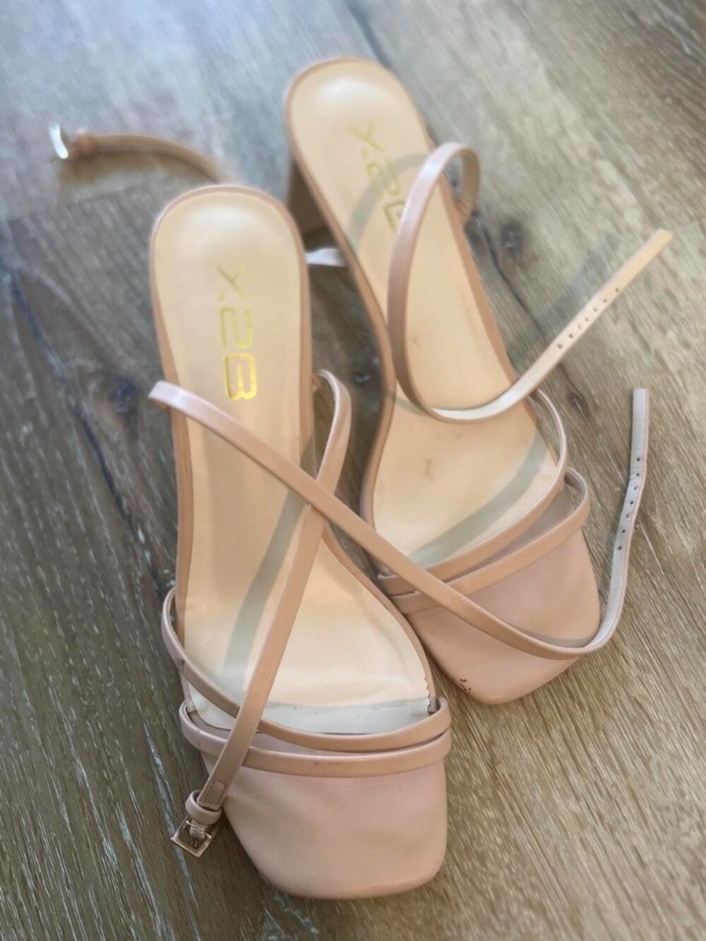 Windsor Women's Tan and Pink Courts